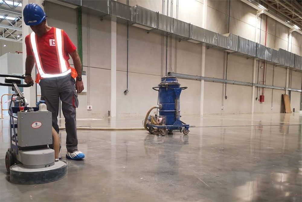 Suelos de hormigón pulido con litio